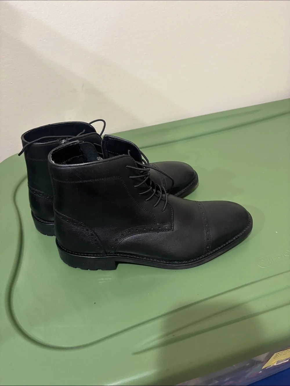 Kenneth Cole Black Leather Chukka Lace-Up Boots